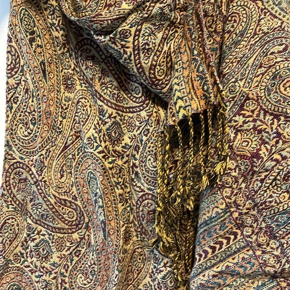 Sambar | Paisley Scarf - Picture 6 of 10